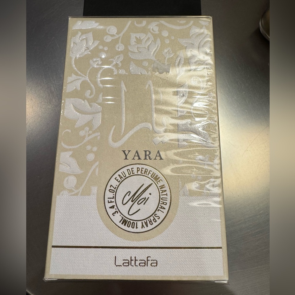 Yara Moi - NIP - Brand New - Fresh, Fruity Scent 3.4oz